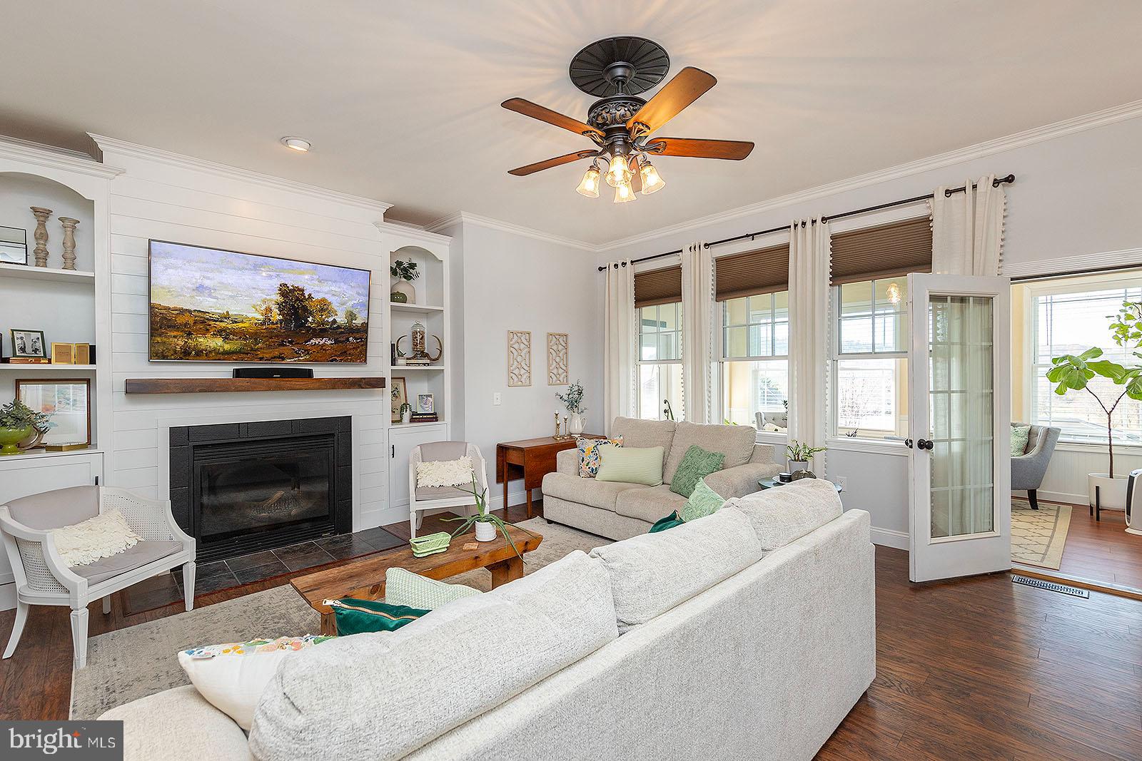 141 Old Baltimore Road Winchester, VA 22603 - Photo 6 of 87 Family room with gas fireplace