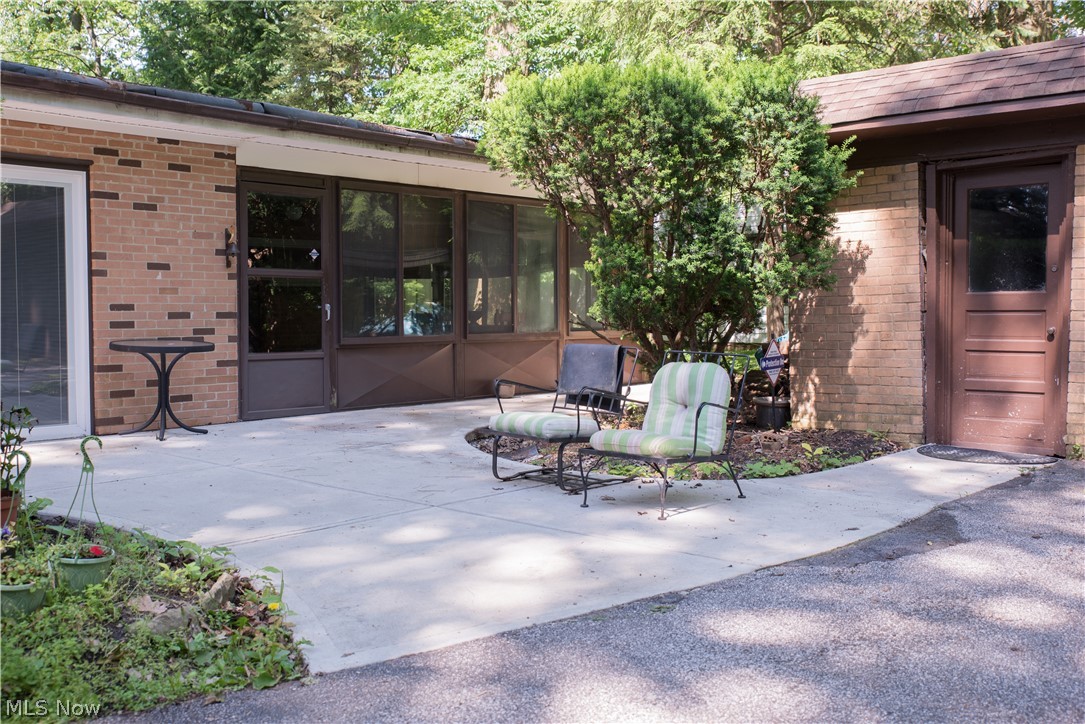 12985 Huffman Road Cleveland, OH 44130 - Photo 6 of 35 Gallery Image 6
