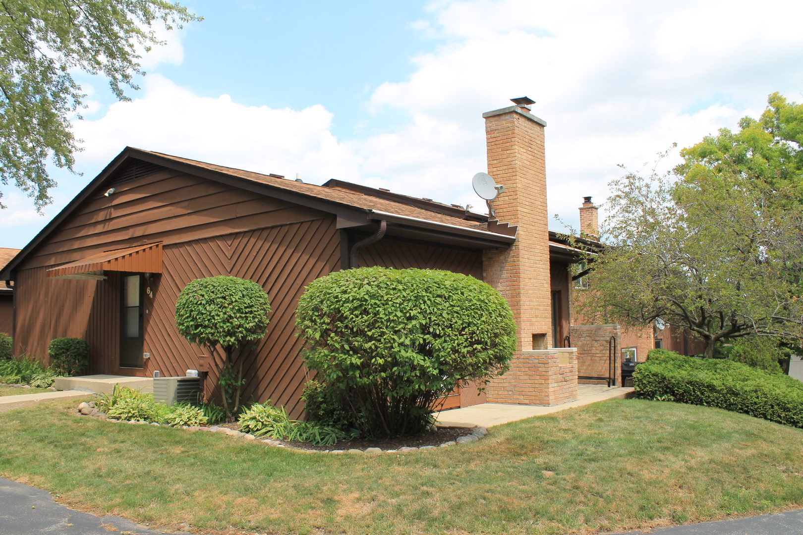 64 Woodhills Bay Road Fox Lake, IL 60020 - Photo 1 of 27