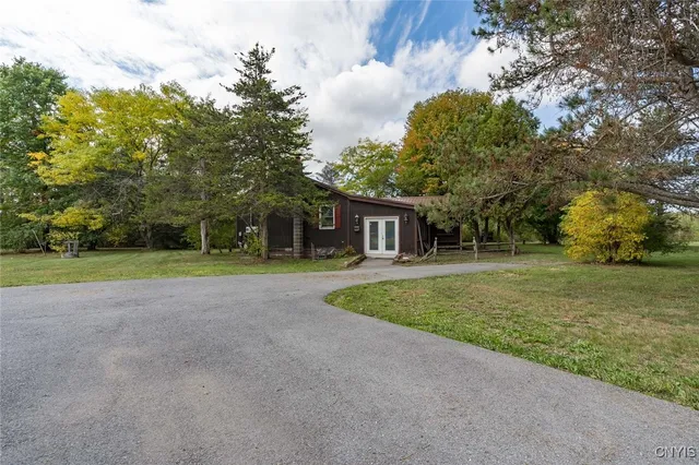 $289,000 | 27907 Us Route 11, Evans Mills, NY 13637