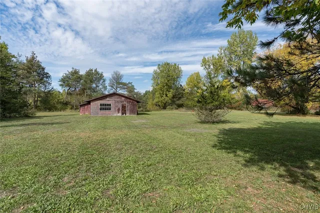 $289,000 | 27907 Us Route 11, Evans Mills, NY 13637