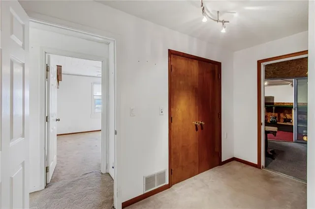 $269,900 | 6 West 15th Street, Carrollton, MO 64633