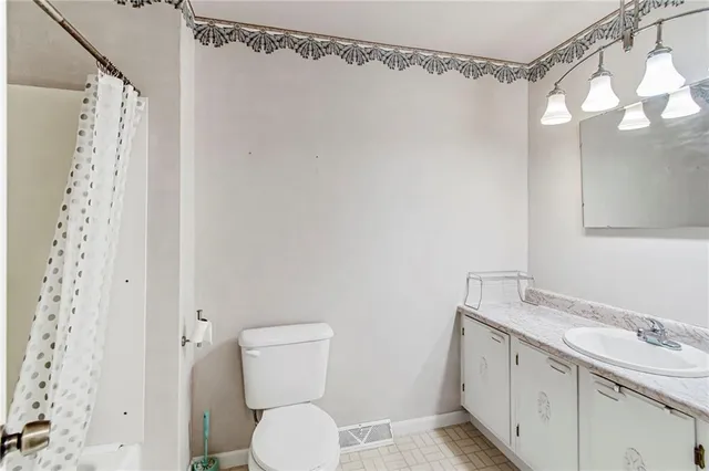 $269,900 | 6 West 15th Street, Carrollton, MO 64633