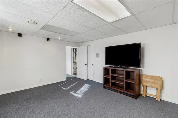 $255,900 | 6 West 15th Street, Carrollton, MO 64633