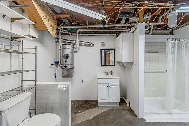 $269,900 | 6 West 15th Street, Carrollton, MO 64633