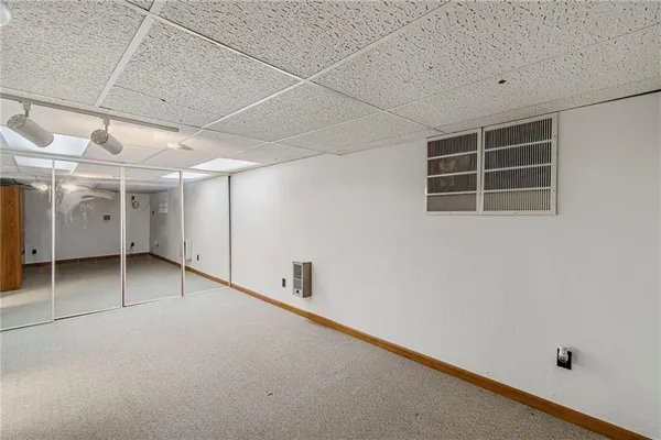 $269,900 | 6 West 15th Street, Carrollton, MO 64633