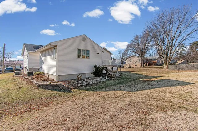 $269,900 | 6 West 15th Street, Carrollton, MO 64633