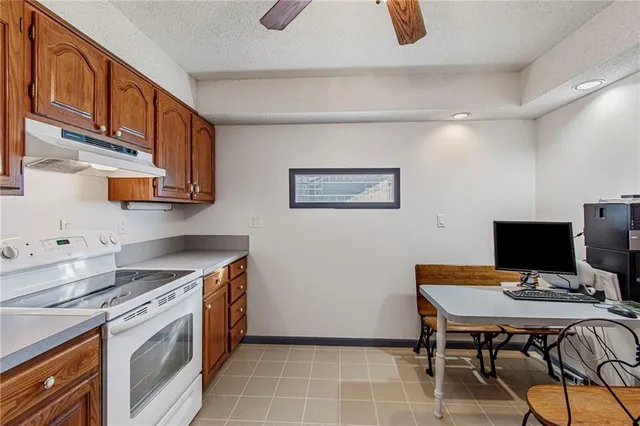 $269,900 | 6 West 15th Street, Carrollton, MO 64633