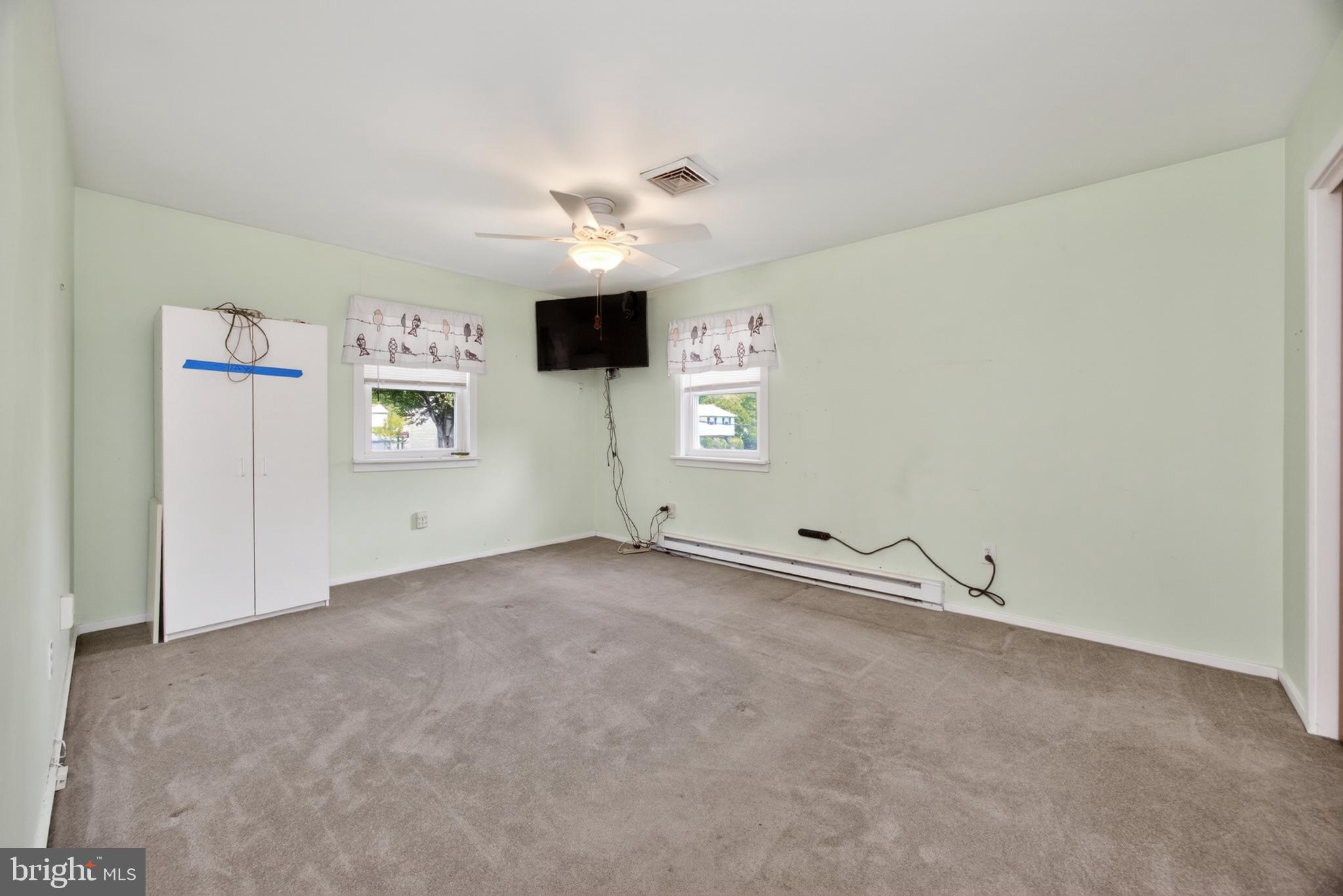 726 Claire Road Warminster, PA 18974 - Photo 18 of 36