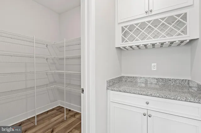 $3,395 | 1715 Water Xing Road, Baltimore, MD 21208