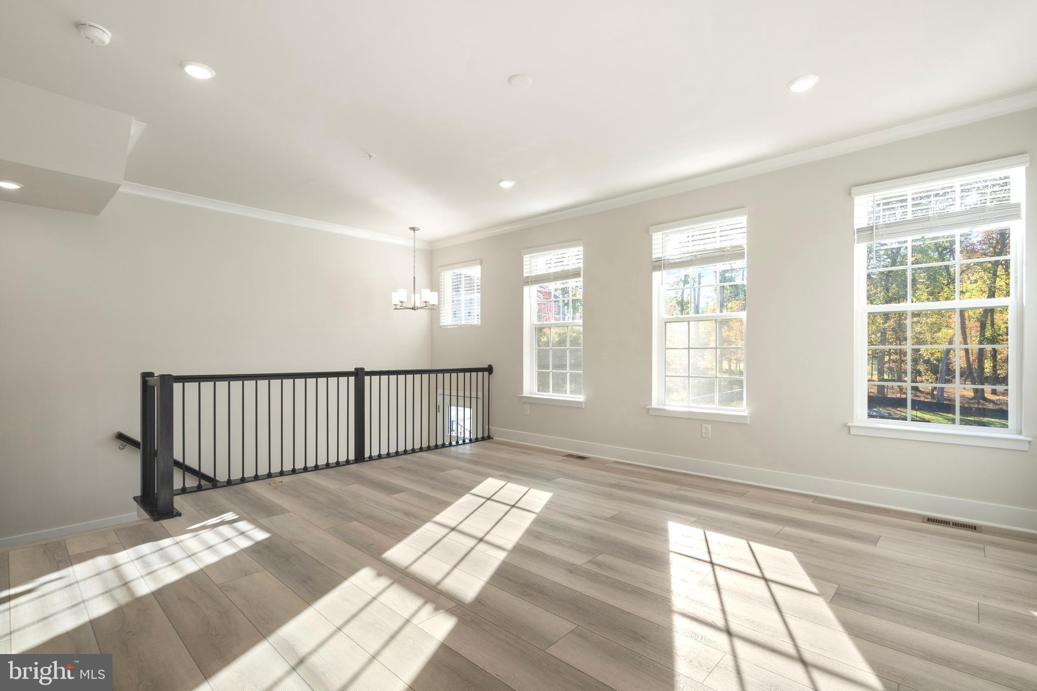 1715 Water Xing Road Baltimore, MD 21208 - Photo 3 of 31 Living Room
