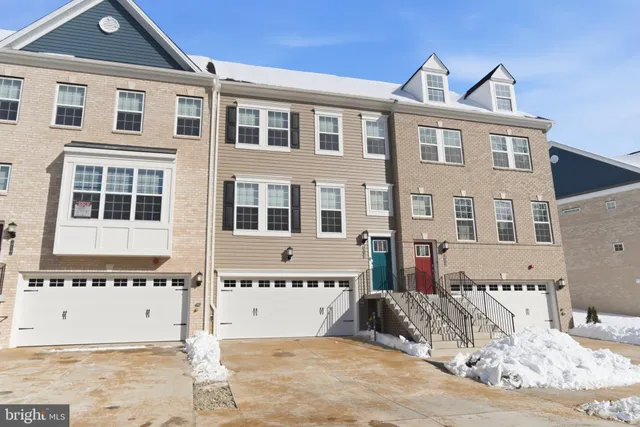 $3,395 | 1715 Water Xing Road, Baltimore, MD 21208