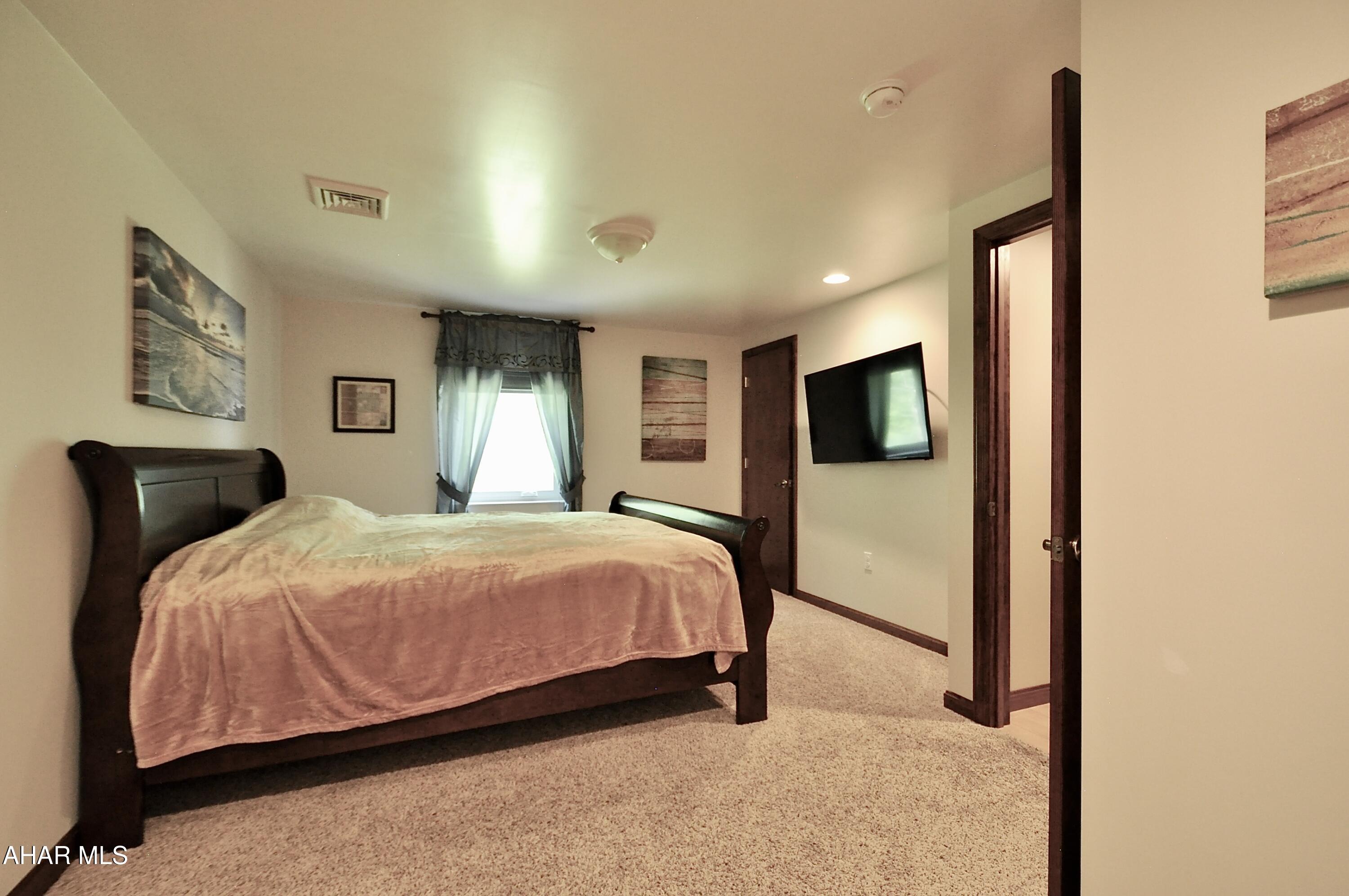 11352 Raystown Road Saxton, PA 16678 - Photo 14 of 47
