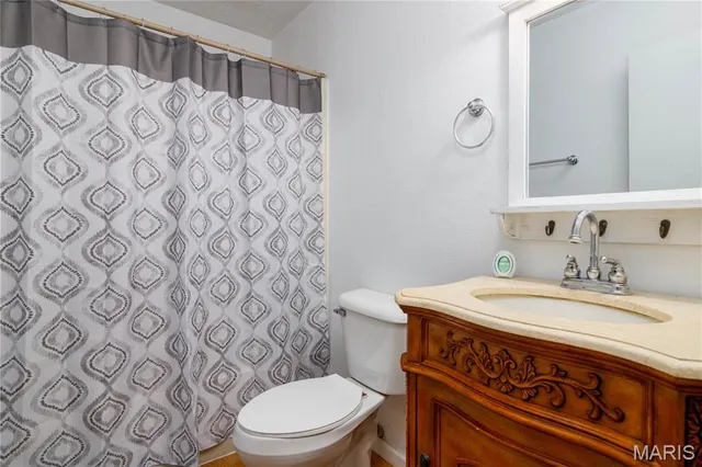 $189,900 | 21604 Fox Drive, Carlyle, IL 62231