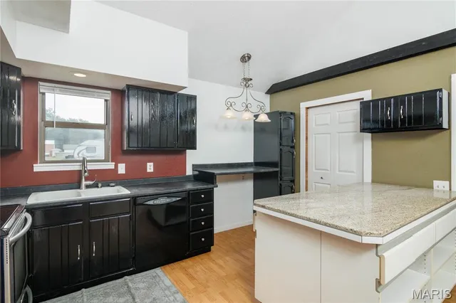 $189,900 | 21604 Fox Drive, Carlyle, IL 62231