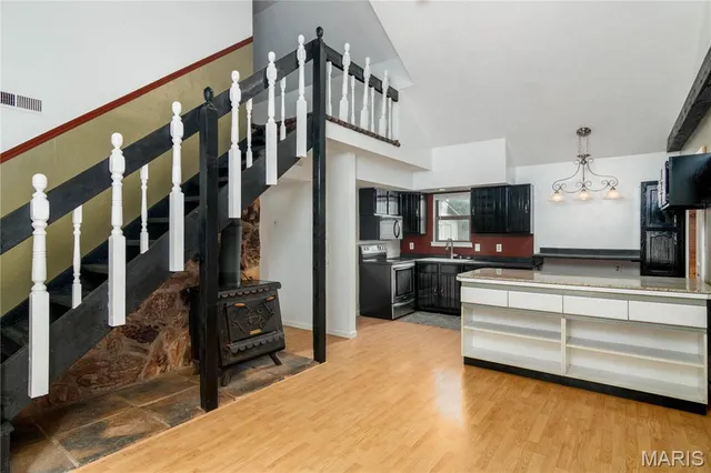 $189,900 | 21604 Fox Drive, Carlyle, IL 62231