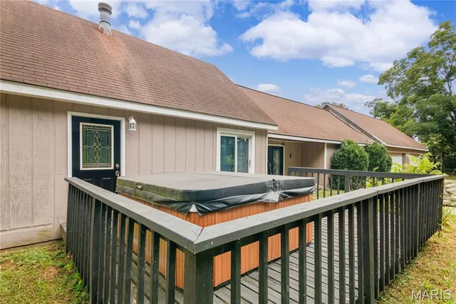 $189,900 | 21604 Fox Drive, Carlyle, IL 62231