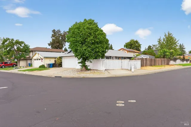 $519,000 | 773 Peregrine Way, Vacaville, CA 95687