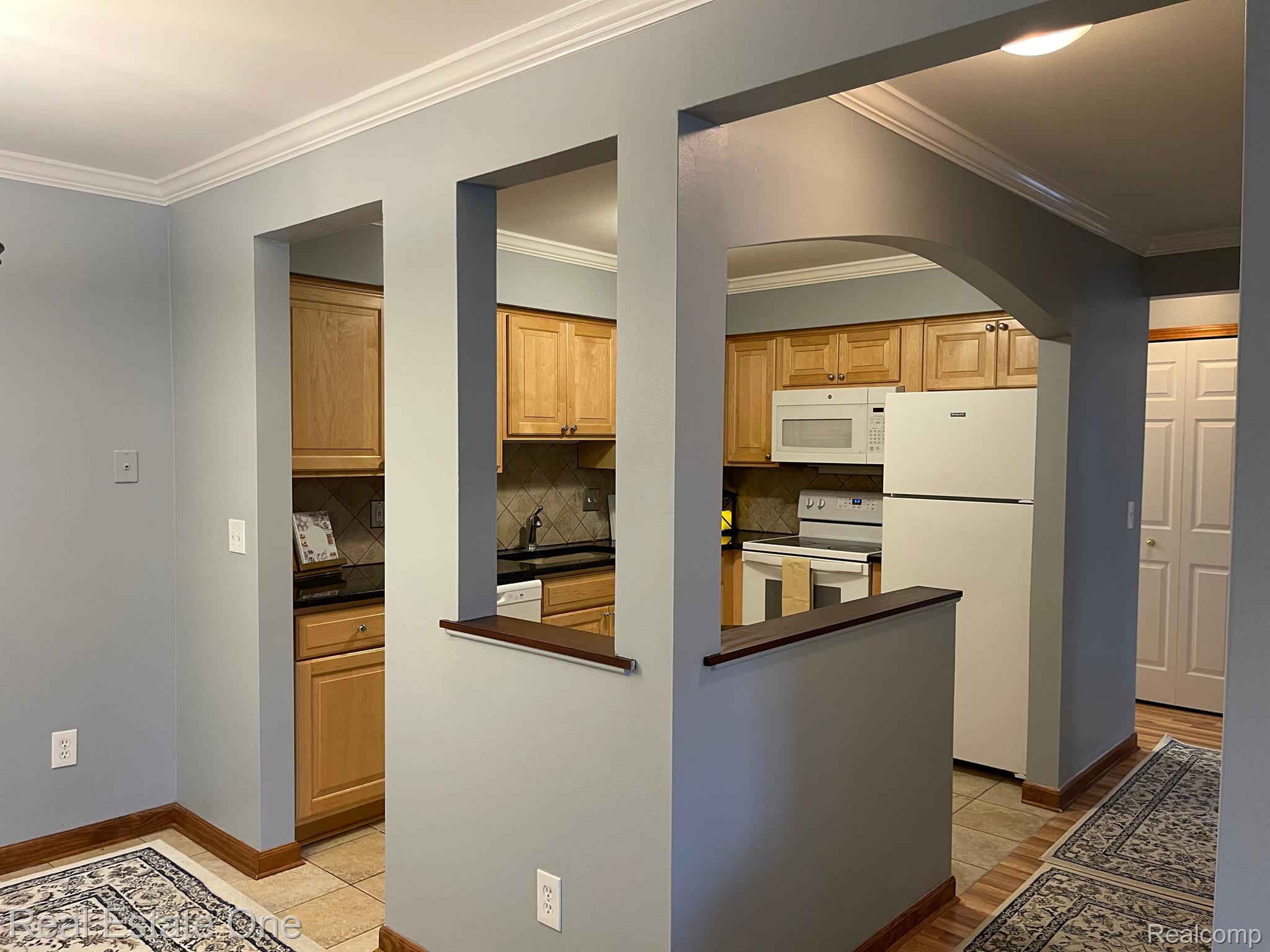 475 Baldwin Avenue, Unit 110 Rochester, MI 48307 - Photo 10 of 22 Kitchen