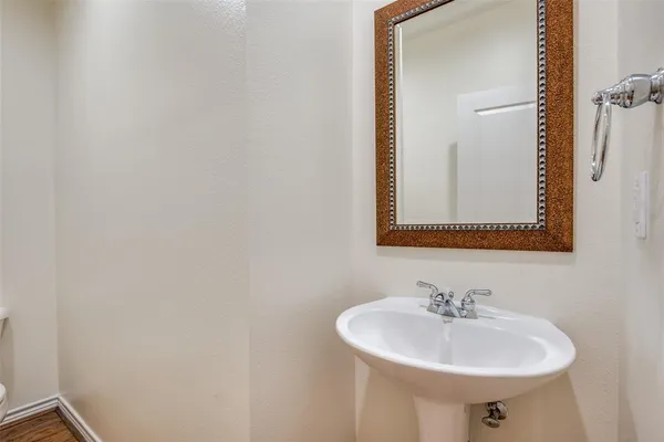 $3,200 | 4225 McKinney Avenue, Unit 11, Dallas, TX 75205