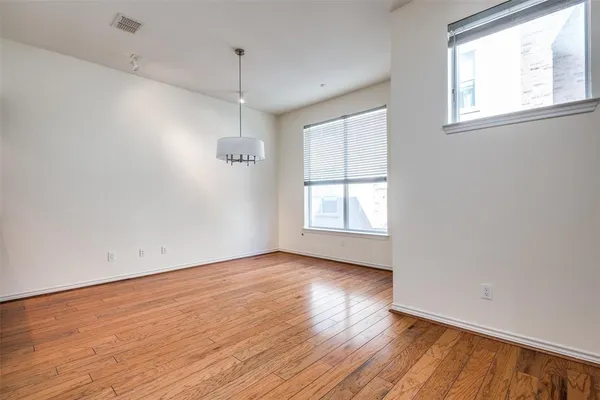 $3,200 | 4225 McKinney Avenue, Unit 11, Dallas, TX 75205