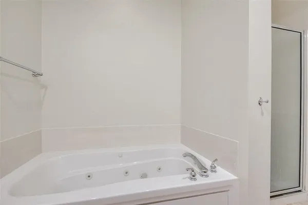 $3,200 | 4225 McKinney Avenue, Unit 11, Dallas, TX 75205