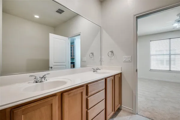 $3,200 | 4225 McKinney Avenue, Unit 11, Dallas, TX 75205