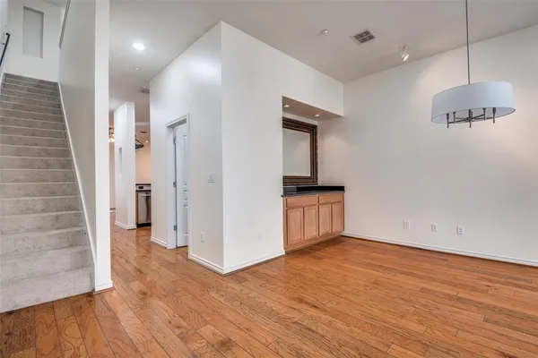 $3,200 | 4225 McKinney Avenue, Unit 11, Dallas, TX 75205