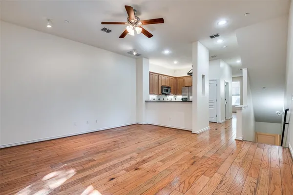 $3,200 | 4225 McKinney Avenue, Unit 11, Dallas, TX 75205