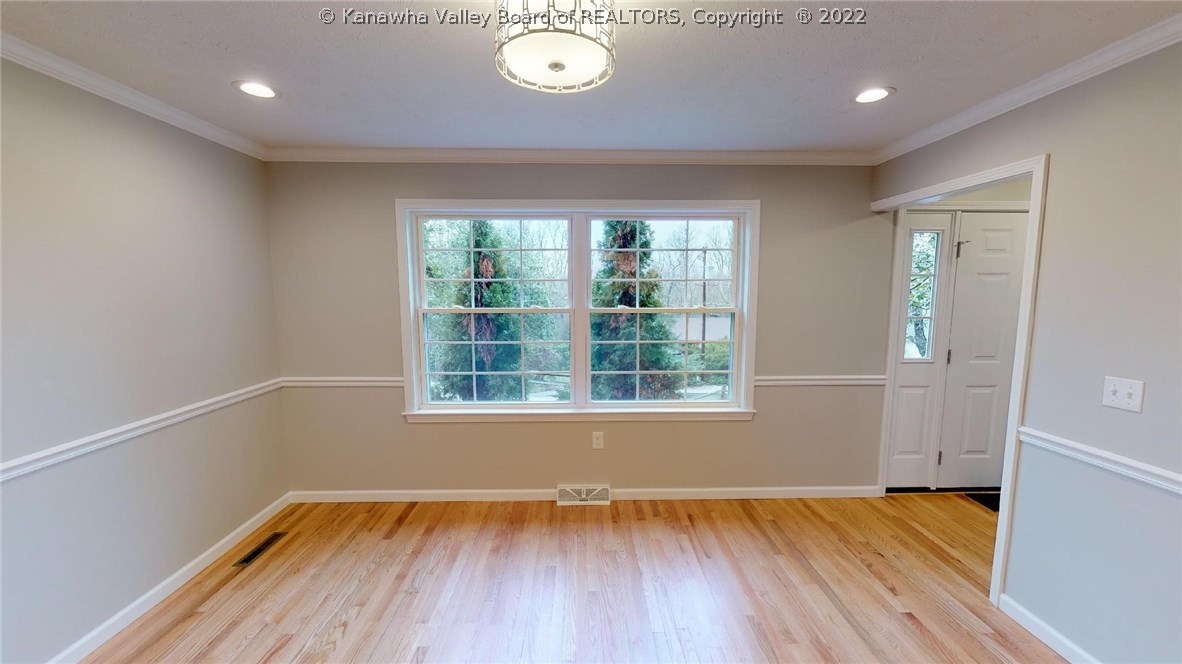 1408 Sweetbrier Road Charleston, WV 25314 - Photo 4 of 30 Gallery Image 4