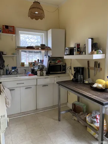 $825 | 318 South Euclid Avenue, Unit 2, Bloomington, IN 47403