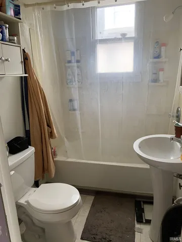 $825 | 318 South Euclid Avenue, Unit 2, Bloomington, IN 47403