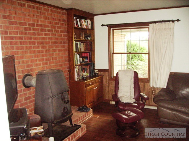 250 Spry Road Sparta, NC 28675 - Photo 4 of 19 Gallery Image 4