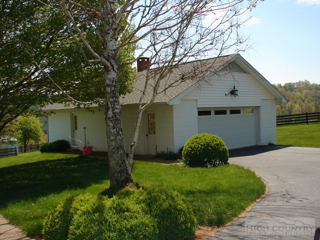 250 Spry Road Sparta, NC 28675 - Photo 8 of 19 Gallery Image 8