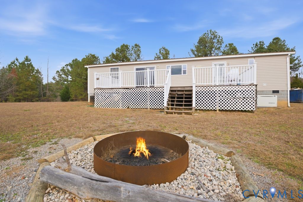 25825 Ridge Lane McKenney, VA 23872 - Photo 36 of 48 swimming pool view