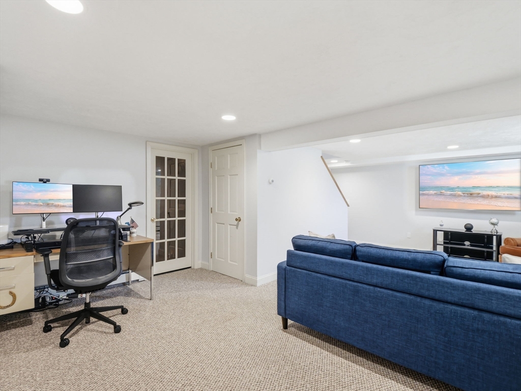 79 Garrison Road Chelmsford, MA 01824 - Photo 23 of 42