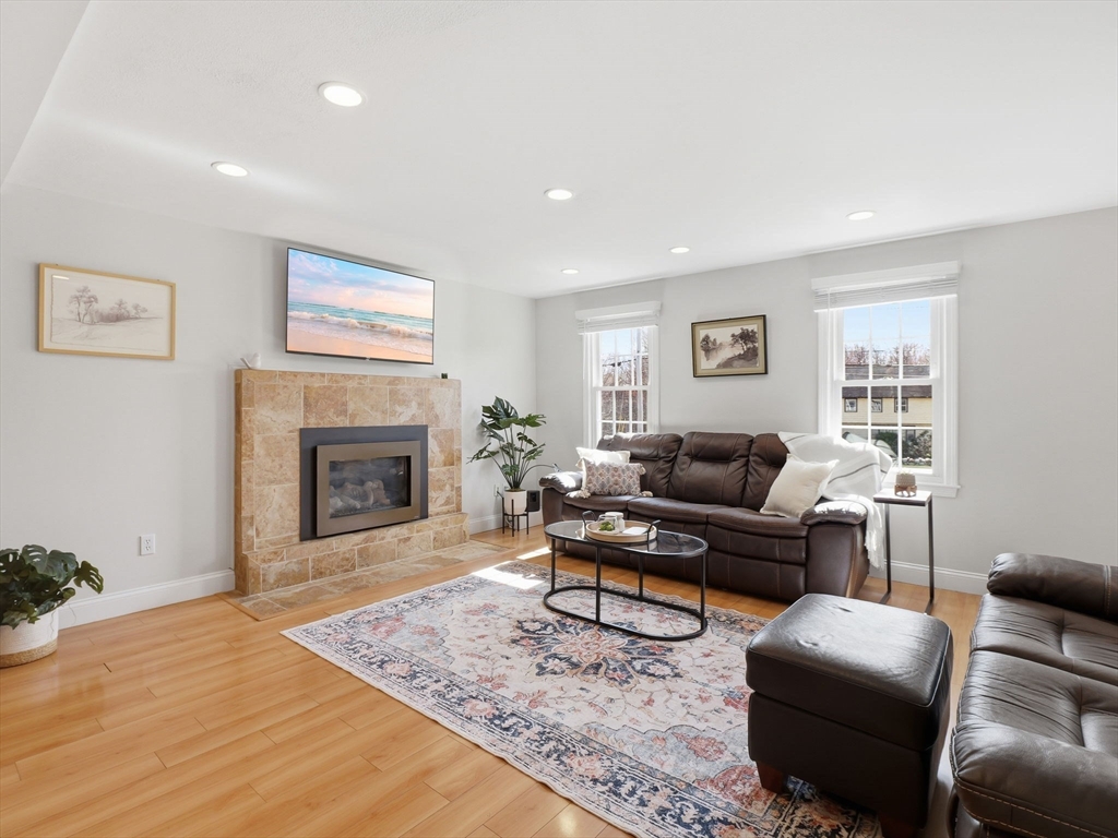 79 Garrison Road Chelmsford, MA 01824 - Photo 4 of 42