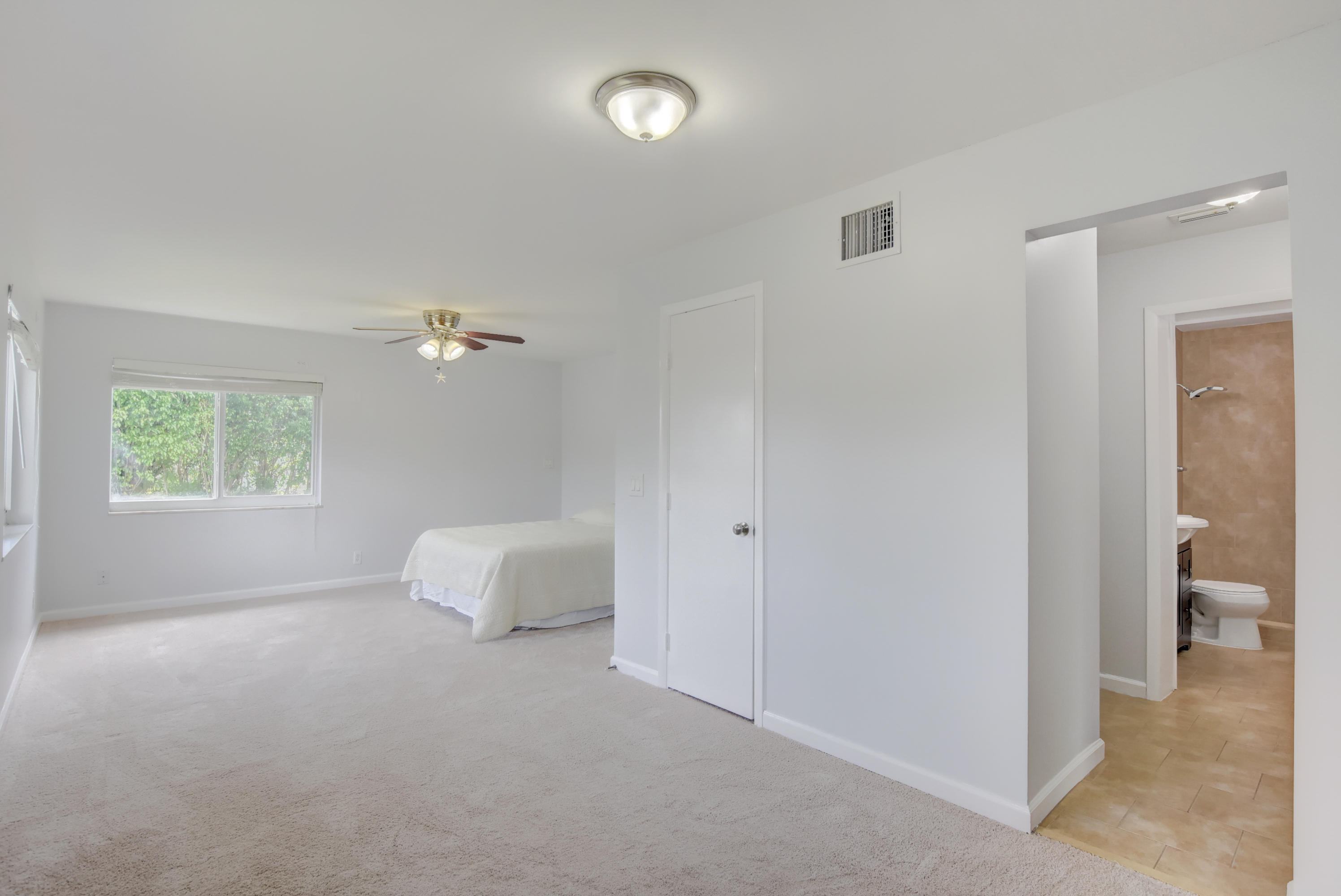 231 Gregory Road West Palm Beach, FL 33405 - Photo 13 of 37 TC 231 Gregory Rd-16