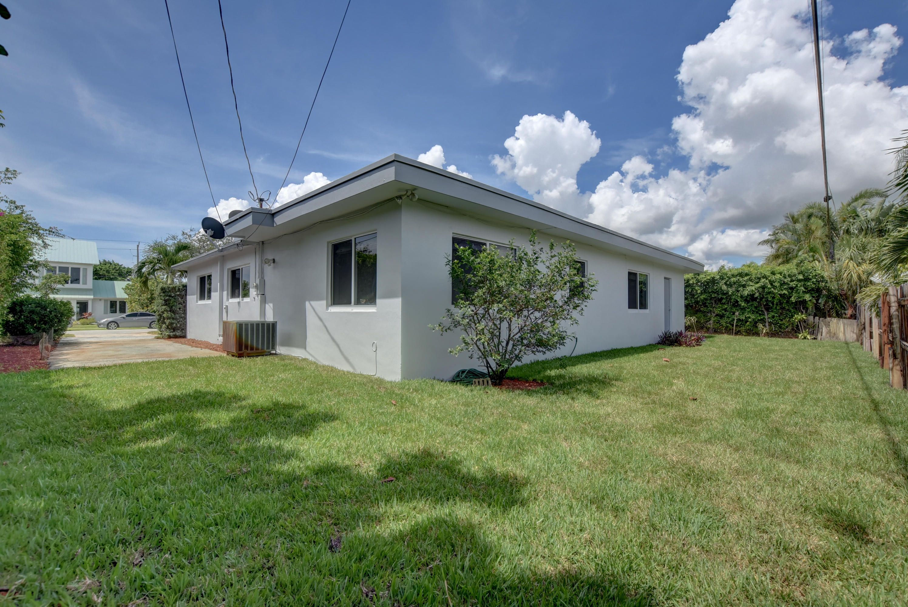 231 Gregory Road West Palm Beach, FL 33405 - Photo 29 of 37 TC 231 Gregory Rd-32