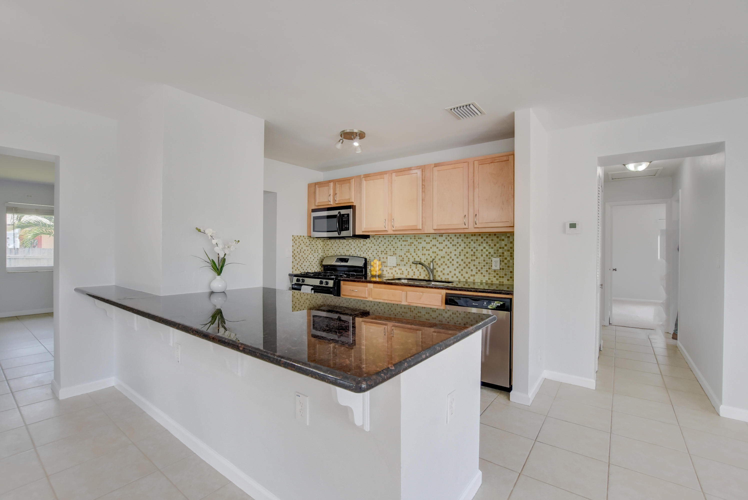 231 Gregory Road West Palm Beach, FL 33405 - Photo 6 of 37 TC 231 Gregory Rd-8