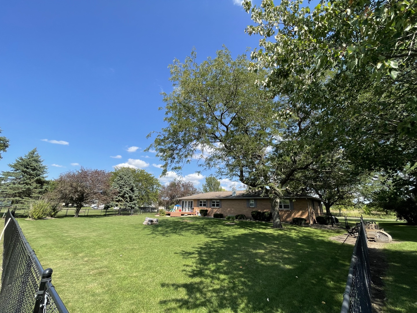 1900 Melvin Road Rock Falls, IL 61071 - Photo 3 of 26 a view of a house with a big yard