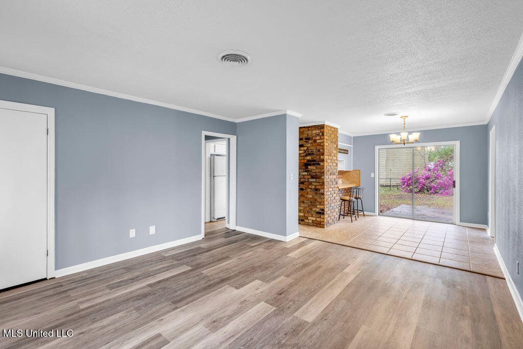 2501 Havard Road Ocean Springs, MS 39564 - Photo 3 of 24 2501HavardRd-6