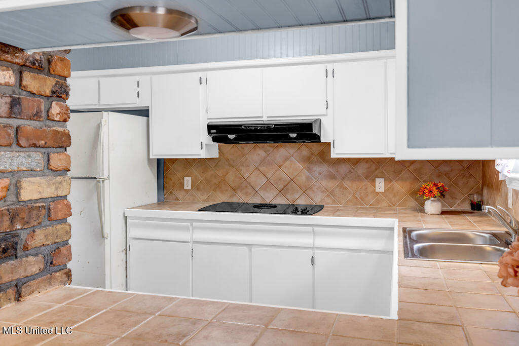 2501 Havard Road Ocean Springs, MS 39564 - Photo 7 of 24 2501HavardRd-10