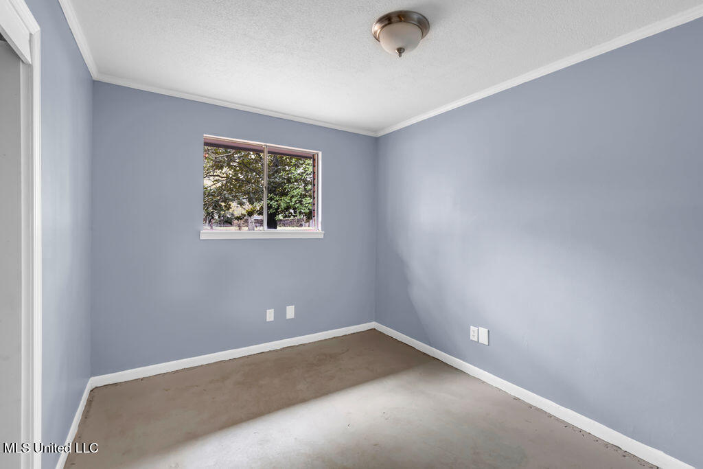 2501 Havard Road Ocean Springs, MS 39564 - Photo 10 of 24 2501HavardRd-13