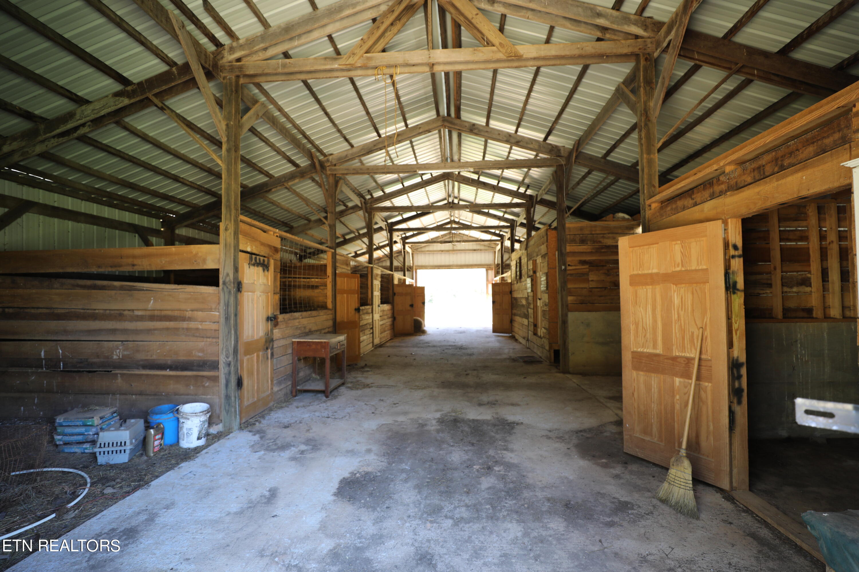 222 Summit Road Madisonville, TN 37354 - Photo 17 of 46 144A4289