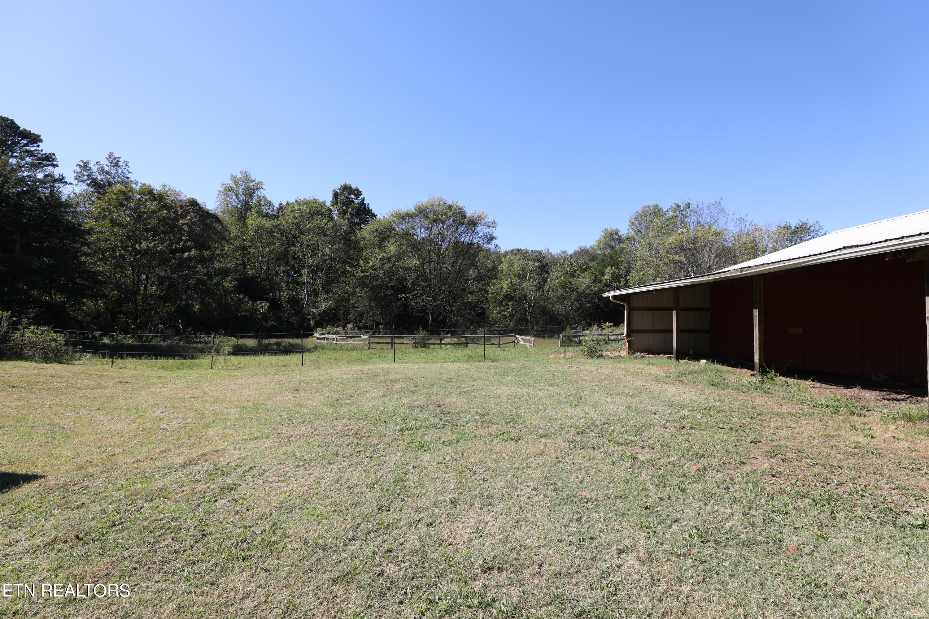 222 Summit Road Madisonville, TN 37354 - Photo 27 of 46 144A4297