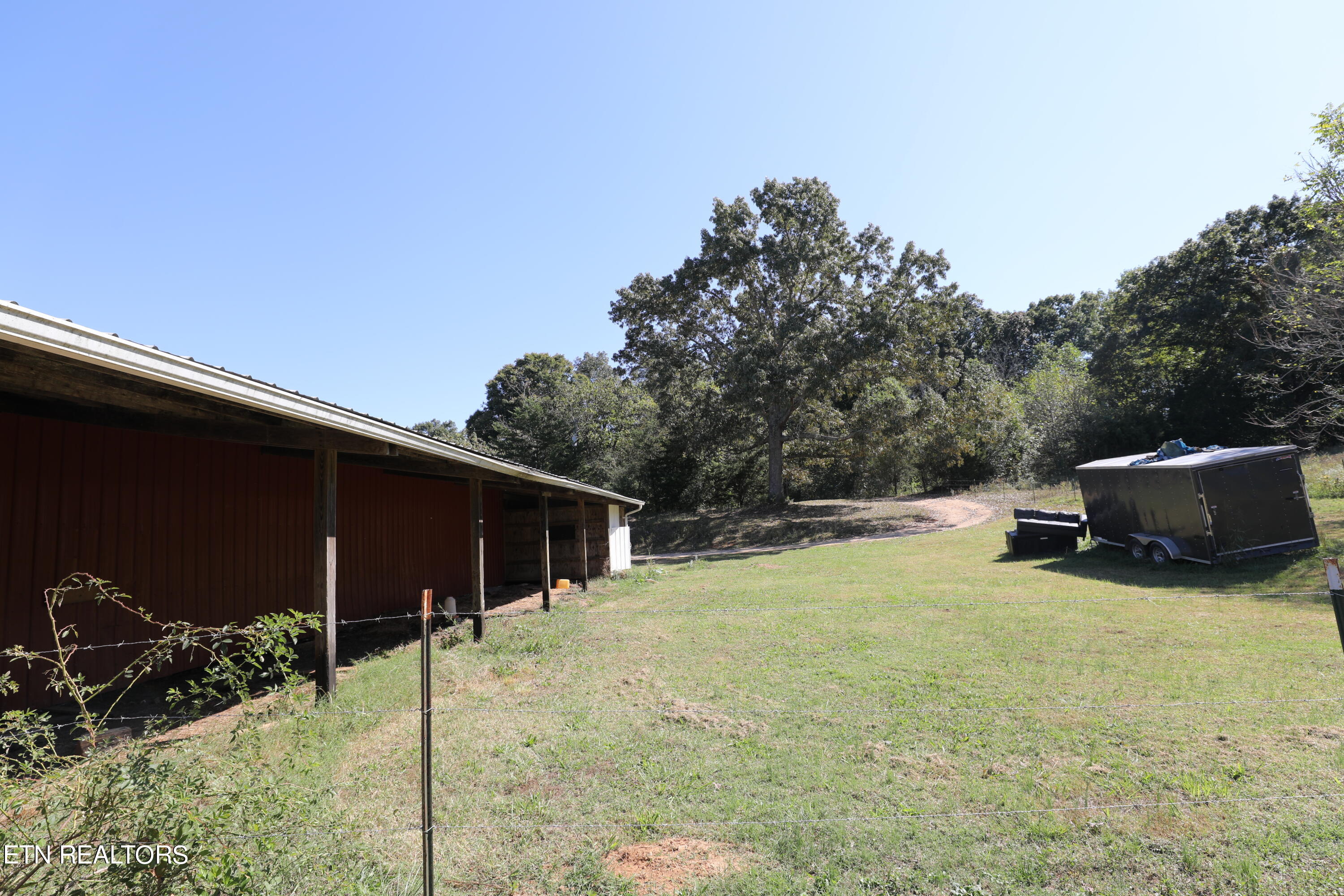 222 Summit Road Madisonville, TN 37354 - Photo 34 of 46 144A4353