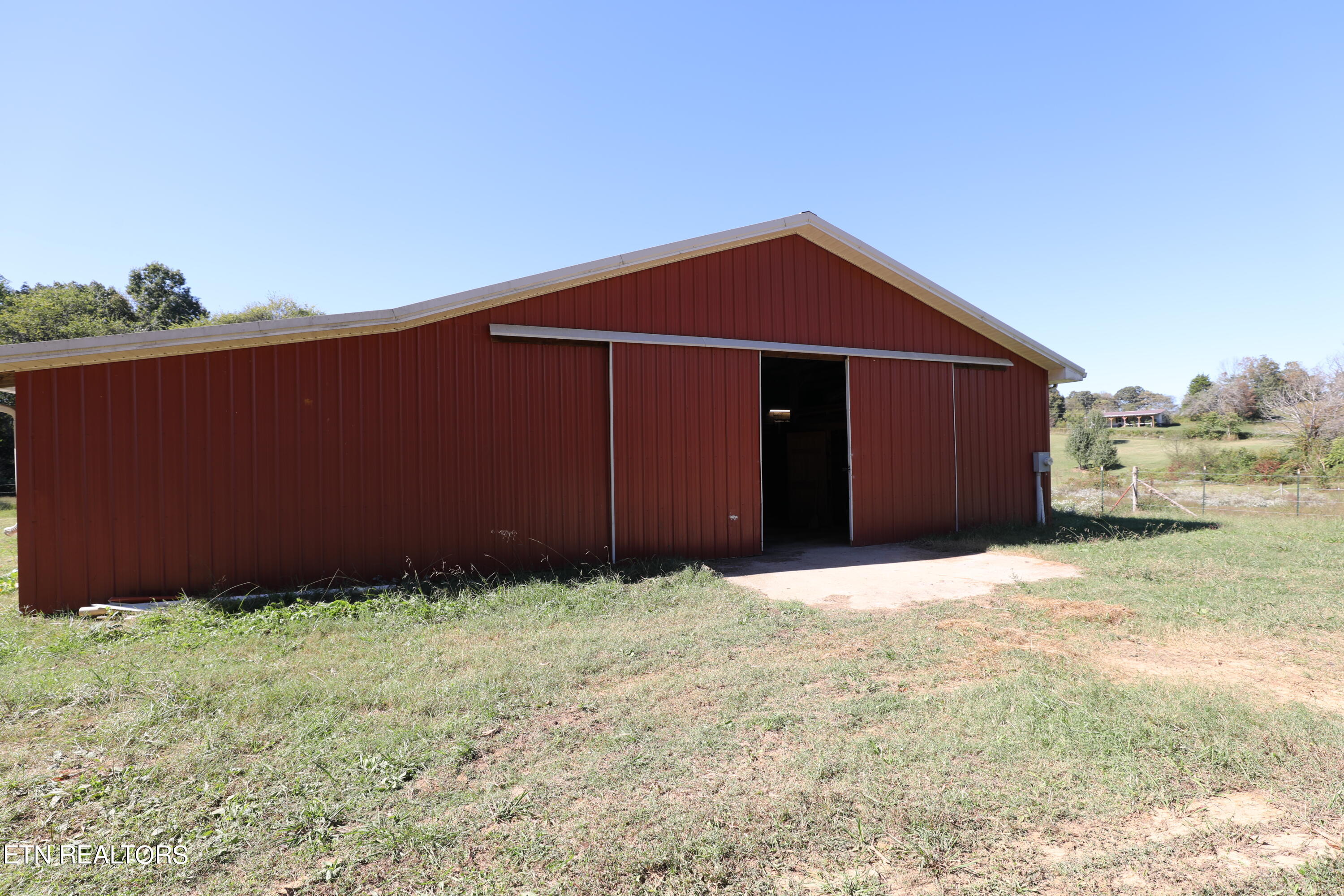 222 Summit Road Madisonville, TN 37354 - Photo 4 of 46 144A4288