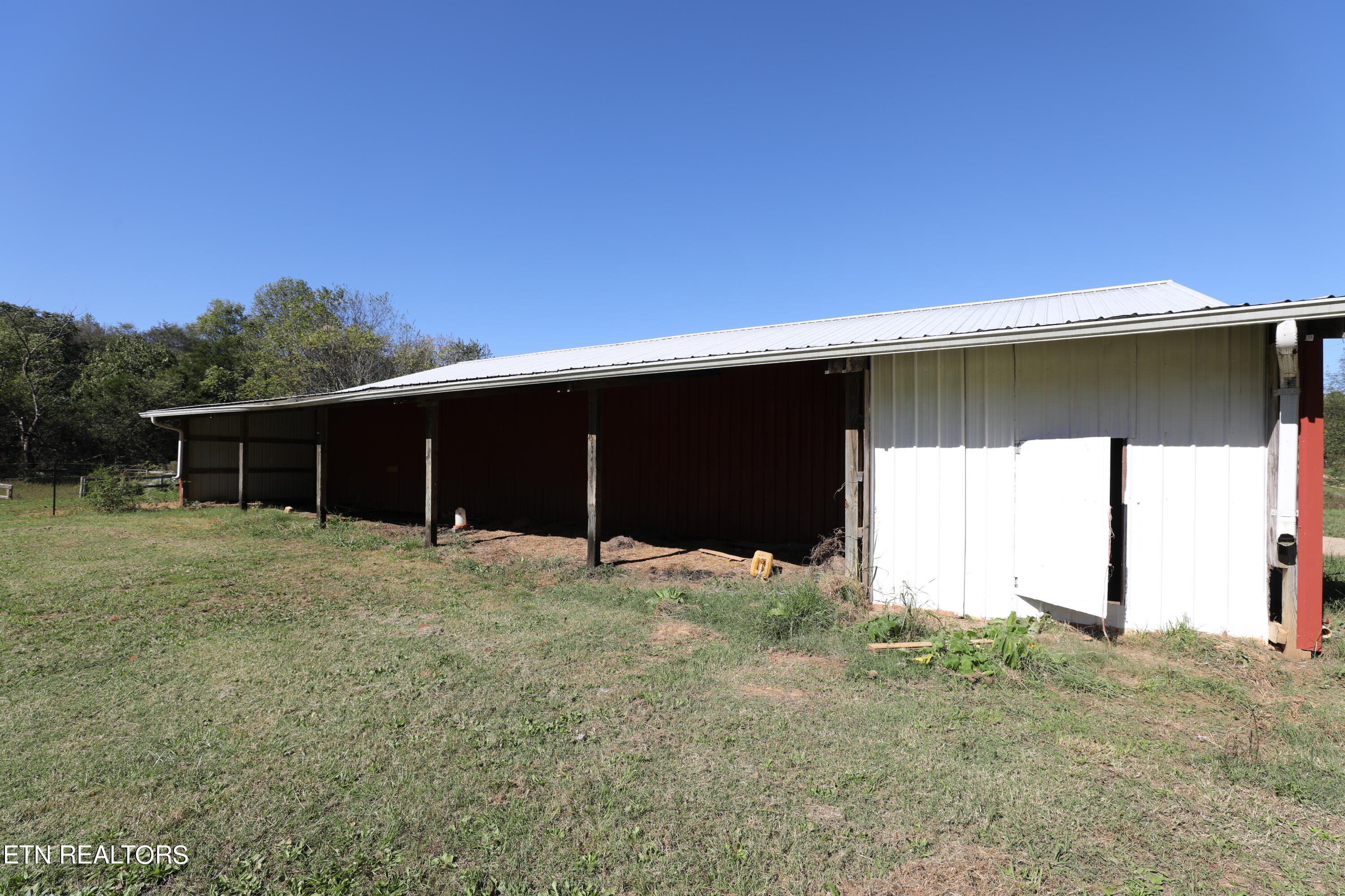 222 Summit Road Madisonville, TN 37354 - Photo 6 of 46 144A4296