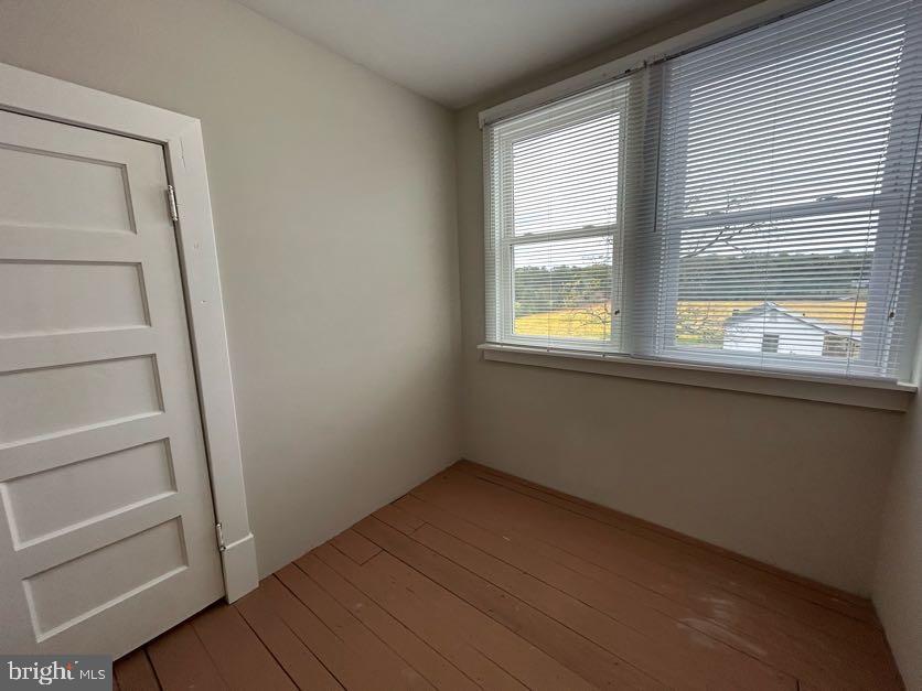 15471 U.S. Rte 1 Woodford, VA 22580 - Photo 26 of 74 a view of an empty room with a window